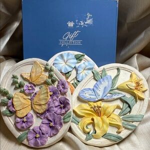 Avon Gift Collection Floral Plaques with Butterflies set of 3